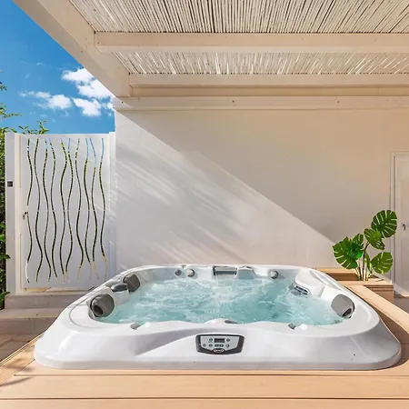 Marelux Superior Bed & Breakfast 3*