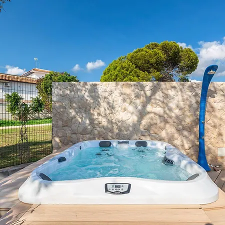 Marelux Superior Bed & Breakfast 3*