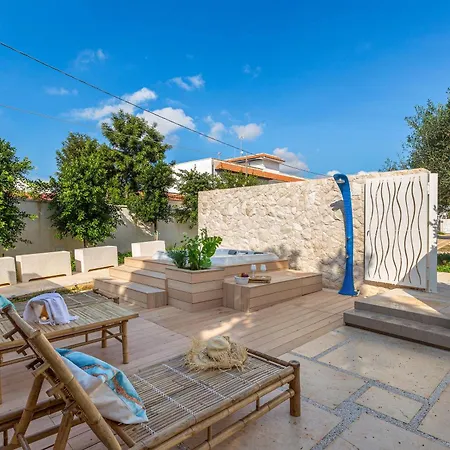 Marelux Superior Bed & Breakfast 3*