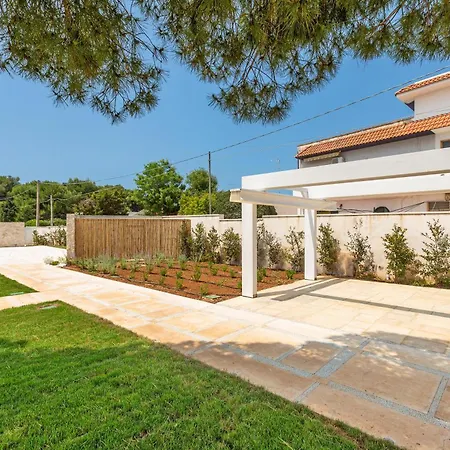 Marelux Superior Bed & Breakfast